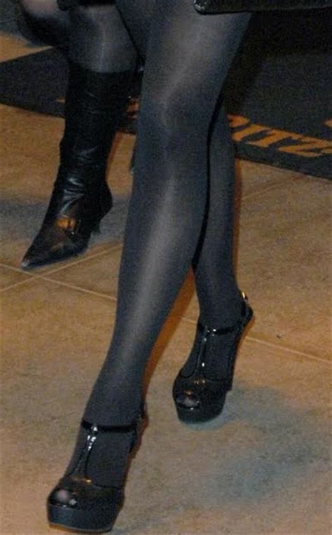 Celebrity Legs And Feet In Tights Ashlee Simpson S Legs And Feet In