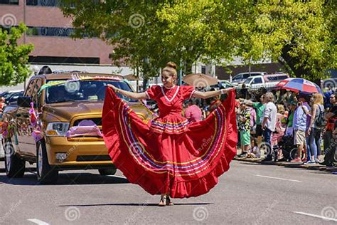 The Famous Cinco De Mayo Parade Editorial Stock Image Image Of People