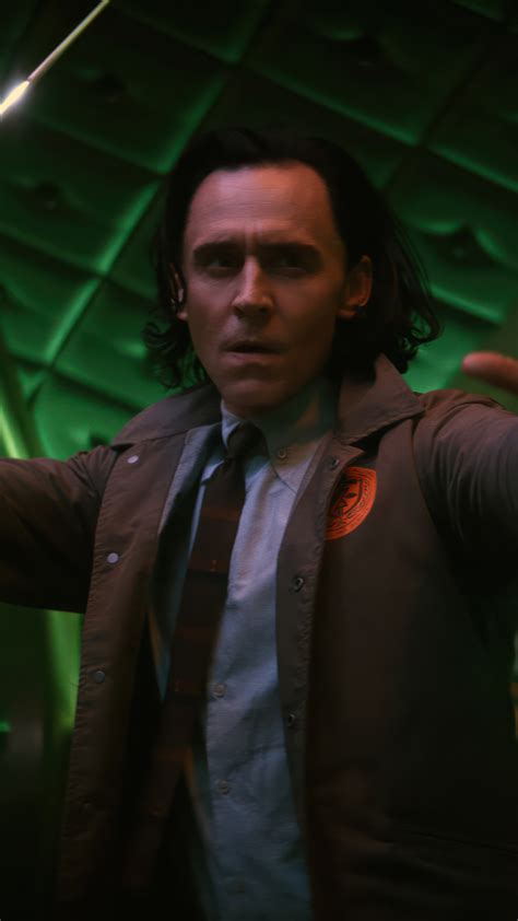 Loki Tom Hiddleston 4k 4991l Wallpaper Iphone Phone