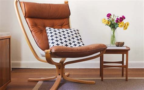 Teak Wood Furniture Pros Cons And Maintenance Zameen Blog