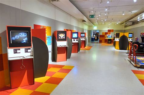 tekniska museet i stockholm gnugga geniknölarna i ett av sveriges största tekniska museer go