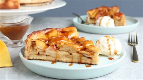 tarte étagée aux pommes et à la crème anglaise un dessert invitant et exquis