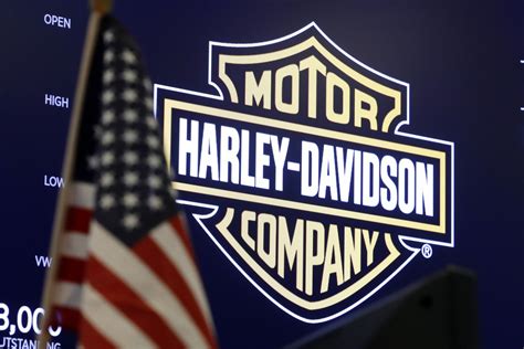 Harley Davidson Suspends Production For 2 Weeks Shares Fall Ap News