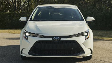 2020 Toyota Corolla Hybrid Sedan Us Wallpapers And Hd Images Car