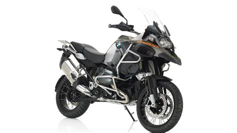 Max torque was 92.2 ft/lbs (125.0 nm) @ 6500 rpm. 2015 BMW R 1200 GS Adventure Review - Top Speed