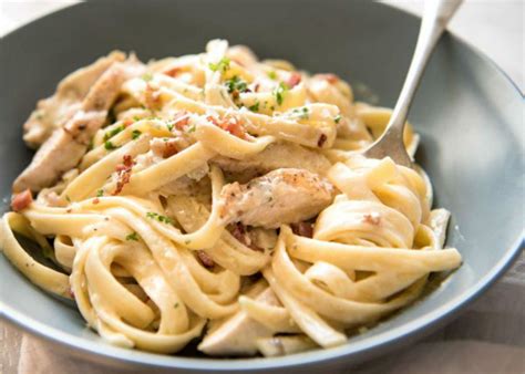 It really is like liquid gold and finishes off the sauce to many pasta dishes like carbonara, bolognese etc. receta de pasta carbonara con pollo | CocinaDelirante