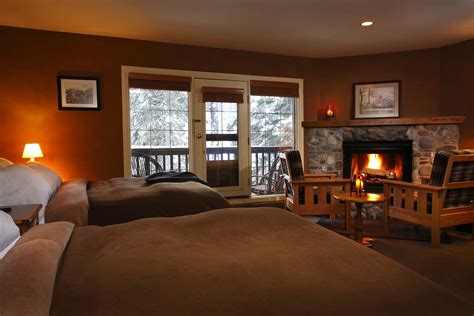 Emerald Lake Lodge Accommodations Canadian Rocky Mountain Resorts