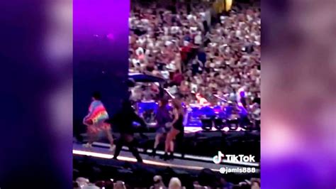 Video Taylor Swift Sprinted Off Stage During Eras Tour Due To Malfunction See What Happened