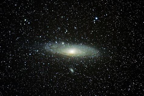 M31 Andromeda Galaxy Taken Through A Borrowed Sigma 70 200 Flickr