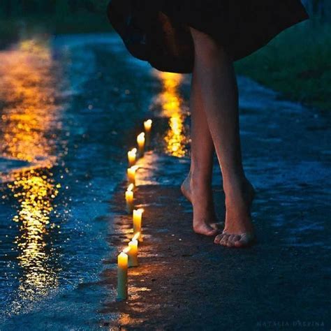 Pin Von Marivi Moreno Auf Pies Sugerenteswonderful Feet Im Regen