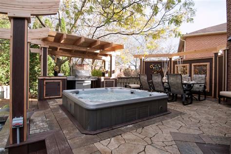 Gorgeous Hot Tubs You Wish You Had In Your Backyard The Art In Life
