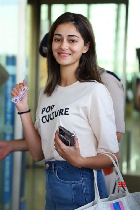 Ananya, who has completed her 20 years, was born in mumbai. Actress Ananya Panday Snapped At Airport As She Leaves For ...