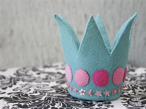 Mini Crowns For Crafts Farm House