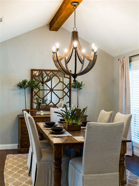 Lighting is the key to gorgeous dining room decor. Rustic Dining Room Lighting 12 - DECOREDO