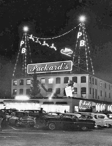 Christmas home décor & ornaments. Packard's , Hackensack, NJ | Christmas pictures vintage, Hackensack nj, Commercial christmas ...