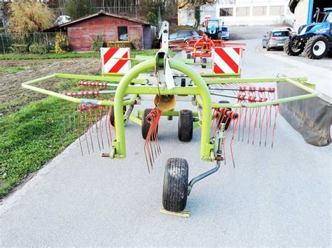Schlagkraft ist beim schwaden immer gefragt. Claas Kreiselschwader Liner 350 S - Mäder AG Landmaschinen - Landwirt.com