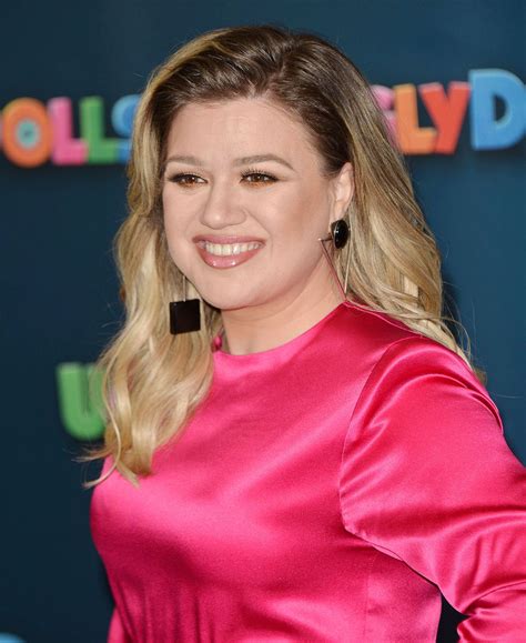 Jul 18, 2021 · kelly clarkson was born on 24 april 1982 in the us. KELLY CLARKSON at Uglydolls Photocall in Beverly Hills 04/13/2019 - HawtCelebs