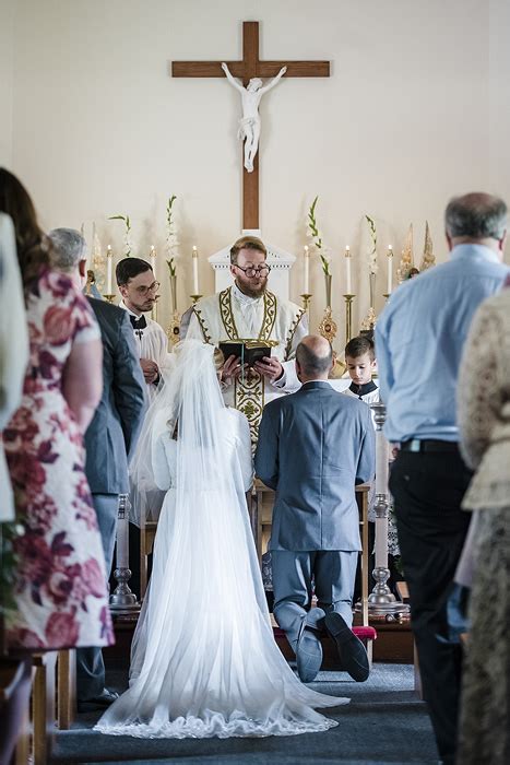 Traditional Catholic Wedding In Maryland Sneak Peek Donald And
