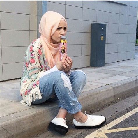 Shop jersey hijabs, woven hijabs, hijab magnets and more. casual-hijab-kimono - Bnat Dzayer