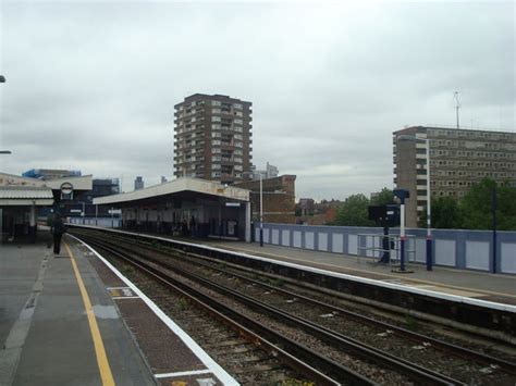 The interesting history behind this station shows that it was built in two phases, i.e. Elephant and Castle railway station © Stacey Harris :: Geograph Britain and Ireland