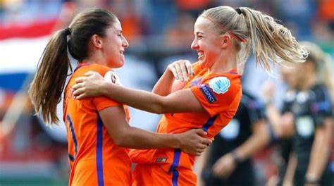 Pin Van Olympiacosfc School Menidi Op Womens Soccer Meisjes Voetbal