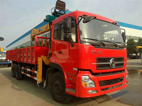 Dongfeng x LHD camion di RHD ha montato la gru con la capacità ton da vendere