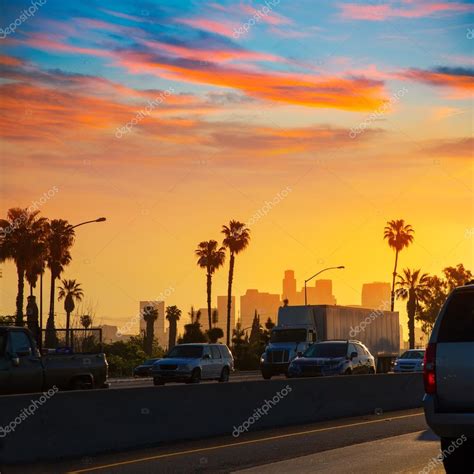 La Los Angeles Sunset Skyline With Traffic California — Stock Photo