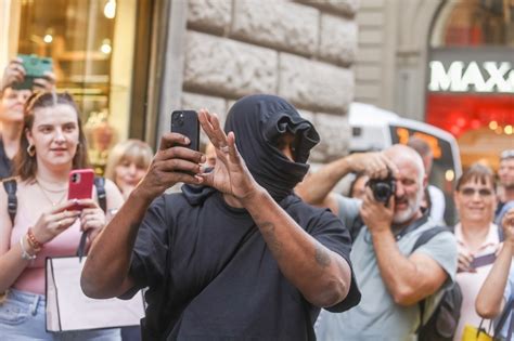 Galerie Foto Kanye West I Partenera Lui S Au Dat N Stamb N