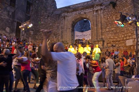 recorriendo quisqueya zona colonial se vistió de música con los bonyé