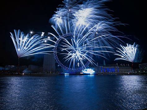 15 Best Places to Celebrate New Year's Eve Around the World | New year