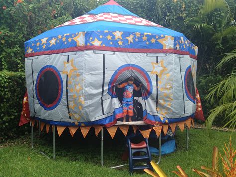 The 7.5ft trampoline is a perfect fit for your child's first trampoline. Trampoline tent bought on amazon | Baumhaus | Pinterest | Baumhaus, für Kinder und Gärten