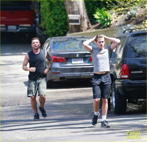 Photo Ryan Phillippe Spotted Working Out With Son Deacon 22 Photo 4558223 Just Jared