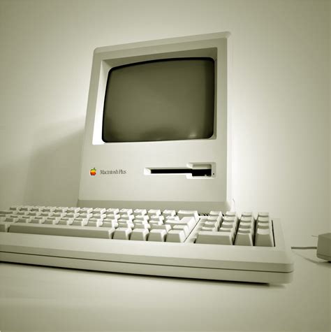 Macintosh Plus M0001a The X86 Generation