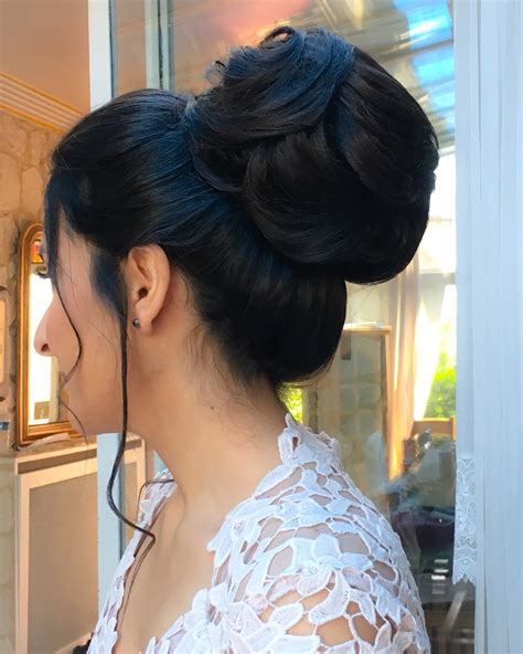 With so many celebrities and stars serving as inspiration for short hair updos, you can be sure you are not alone in your desire for above the. 20 Casual Updos for Long Hair Tutorials - Short Pixie Cuts