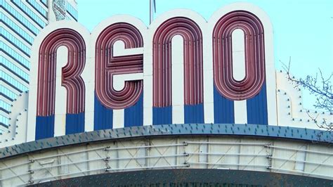 Crews Start Painting Iconic Downtown Reno Arch Blue And Gray Krnv