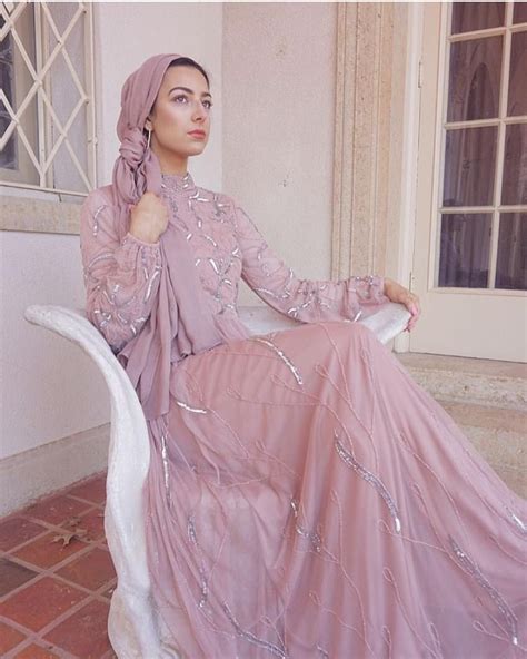 Pin By Rayyanatu On Muslimah And Modest Prom Prom Dresses Long Modest