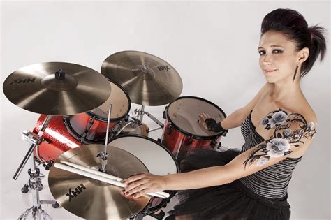 The Best Female Drummers Of All Time Ranked Return Of Rock