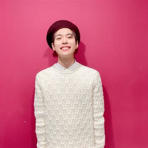 Nct official instagram on instagram: #doyoung Instagram update em 2020 | Jaehyun, Nct, Taeyong