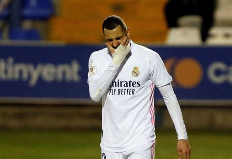 Benzema Estalló En El Vestuario Del Real Madrid Tras Caer Ante El