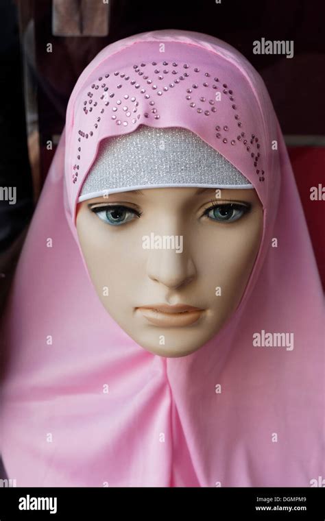 Mannequin Arabe Banque Dimage Et Photos Alamy