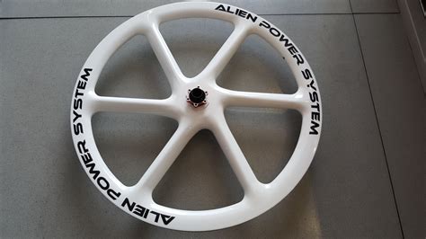 26 Inch 6 Spokes Carbon Fiber Wheel For Mtb Heavy Duty