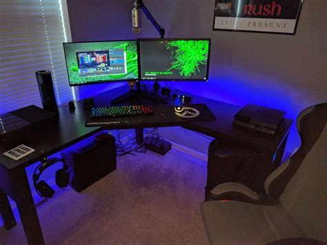 2030 Ps4 Simple Gaming Room