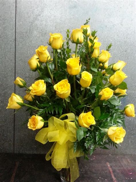 Las vegas reservations 3355 spring mountain, las vegas, nv 89103. Yellow Rose Bouquet in Las Vegas, NV | Rose Shack Florist