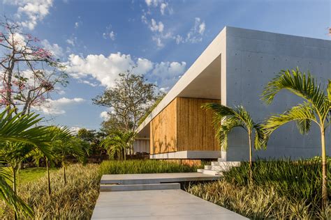 House 01 By Es Arquitetura Archiscene Your Daily Architecture