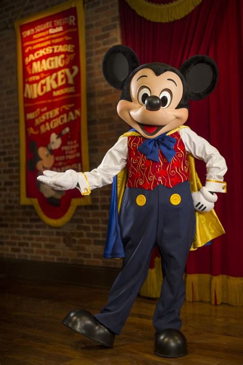 Talking Mickey Mouse Is New At Magic Kingdom In Walt