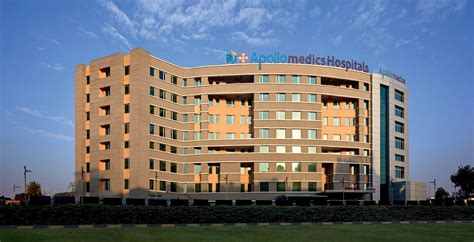 Provides care for government service personnel and their health care facilities that vary in size, type of services, and funding. Redefining Healthcare Facilities