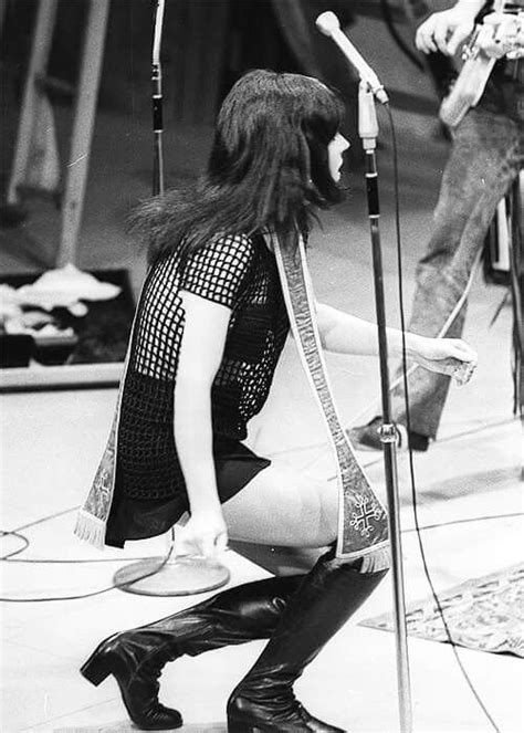 grace and jefferson airplane on the dock cavett show march 1970 grace slick rock and roll