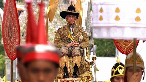 Qui Est Rama X Le Sulfureux Nouveau Roi De Thaïlande