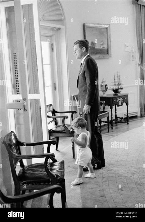 Präsident Kennedy Mit John F Kennedy Jr Jfk Jr Präsident John F