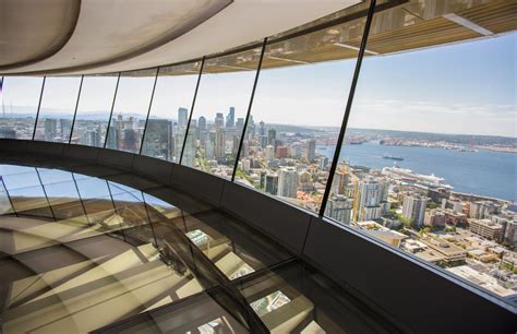 Seattles Space Needle Unveils Its 100m Renovation Condé Nast Traveler